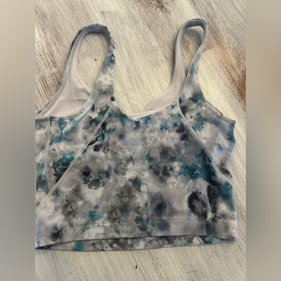 Women’s Lululemon Flow Y Bra Nulu Size 2 - Picture 2 of 4